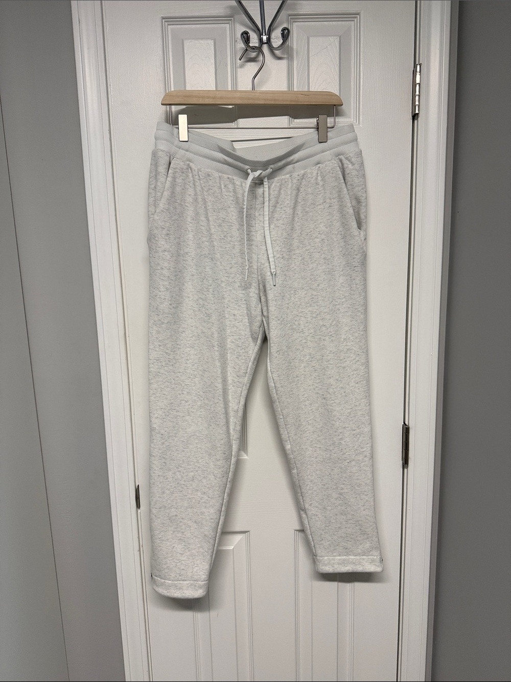 Athleta Light Gray Straight-Leg Sweatpants